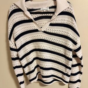 Cute Collared V-neck striped Sweater